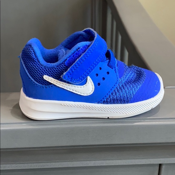 baby boy nike shoes size 4c